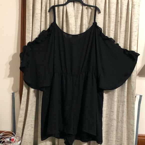 Bold Elements Woman Black Cold Shoulder Romper - 5X - Picture 11 of 13